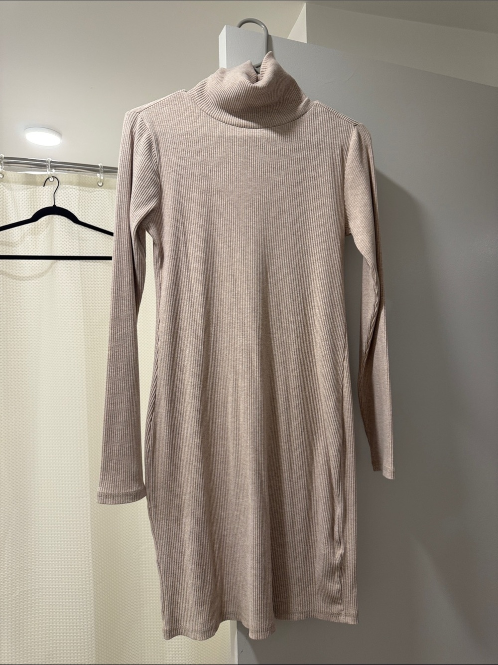 Old Navy Ribbed Turtleneck Long Sleeve Dress in Light Beige